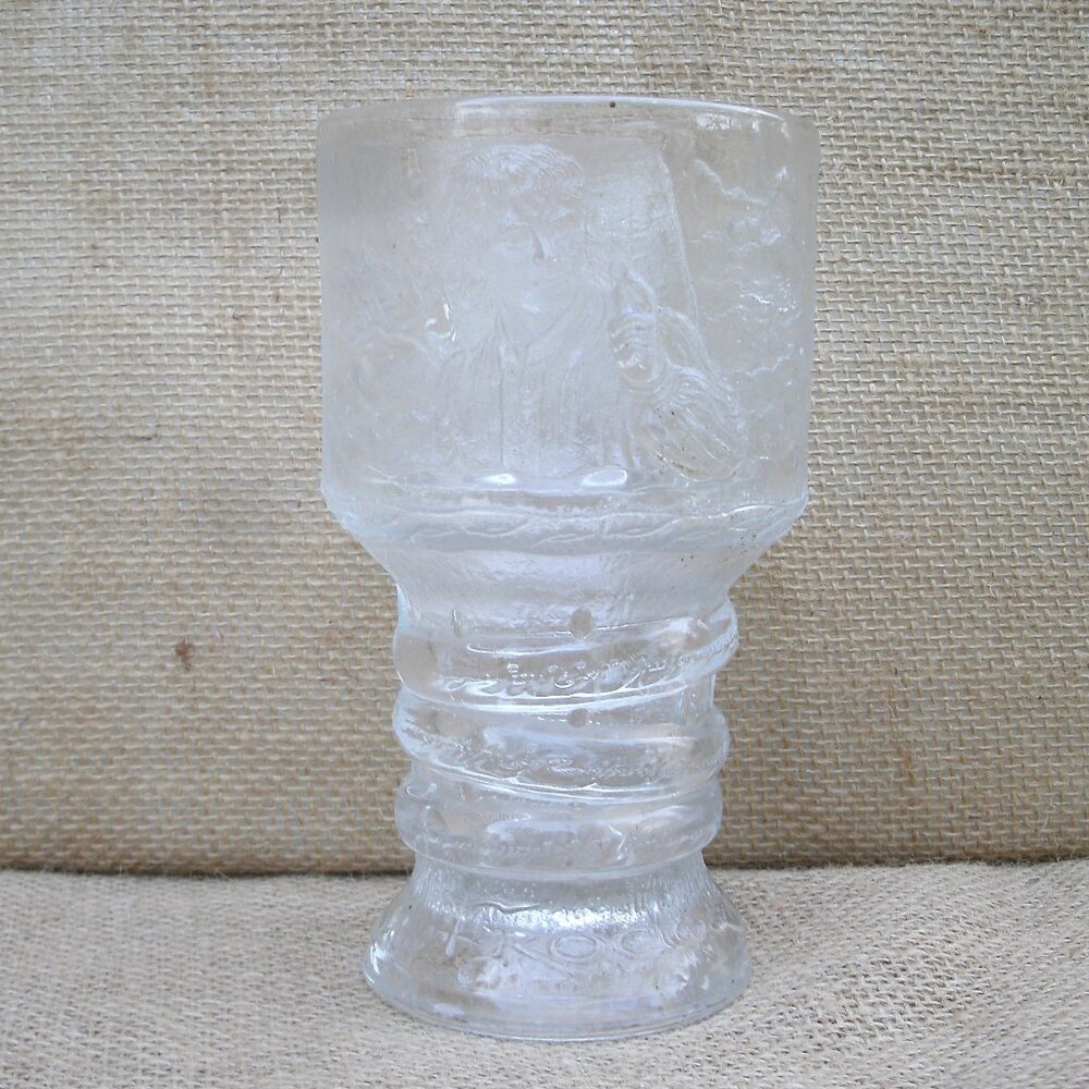 Vintage 2001 Frodo Lord of the Rings Glass